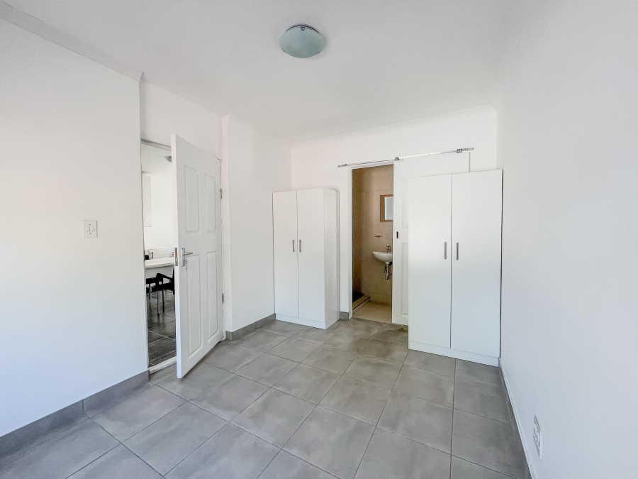 To Let 1 Bedroom Property for Rent in Pinelands Western Cape